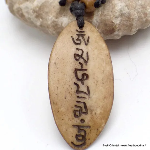 Collier tibétain mantra de Chenrezi sculpté - Colliers tibétains et népalais
