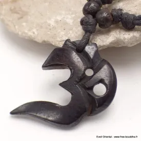 Collier tibétain sculpté main Om de yak noir - Colliers tibétains et népalais