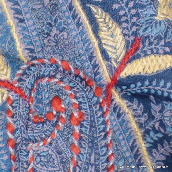 Châle laine brodée bleu parme Tous les pashminas HB1