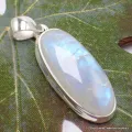 Pendentif Pierre de lune bleue oval allongé - Pendentifs pierres naturelles