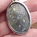 Rare pendentif Pyrite sur Cyanite Pendentifs pierres naturelles LAM33