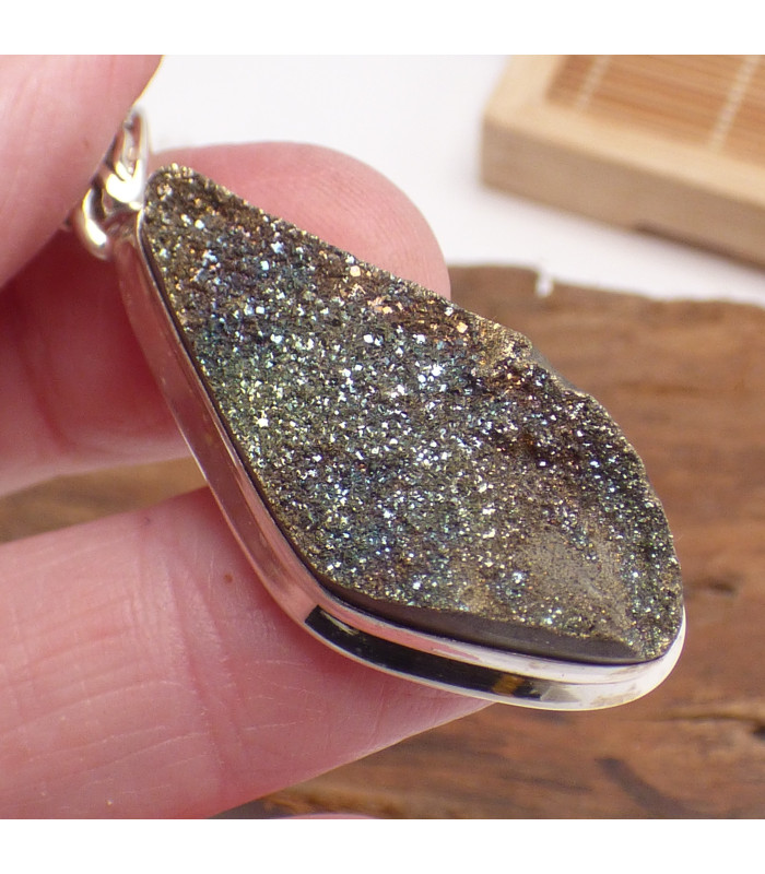 Pendentif Pyrite arc-en-ciel forme libre Bijoux en Pyrite arc-en-ciel LAM44.2