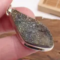 Pendentif Pyrite arc-en-ciel forme libre - Bijoux en Pyrite arc-en-ciel