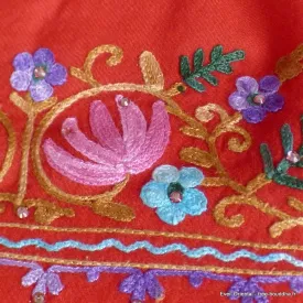 Châle rouge en laine brodé perles - Châles en laine faits main
