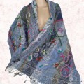 Châle bleu jeans laine brodée Tous les pashminas HB44