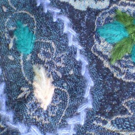 Châle bleu foncé brodé laine Tous les pashminas HB50