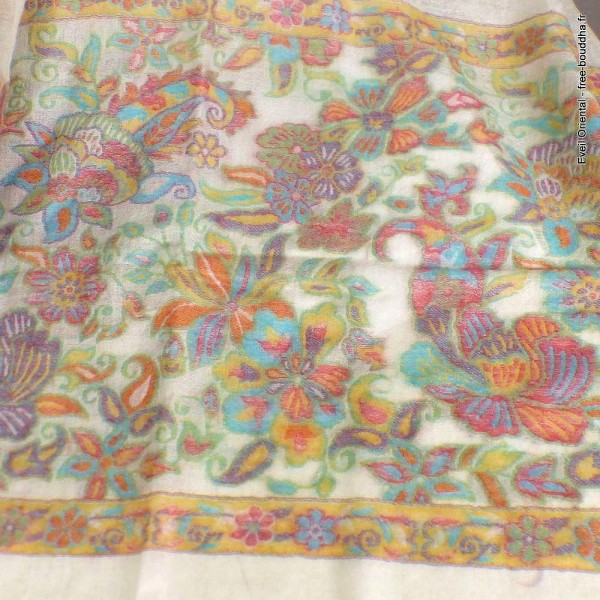 Châle beige en laine duvet Nos Châles CHALF34