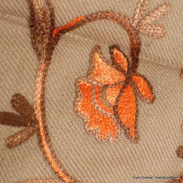 Châle ethnique népalais beige brodé fleurs Pashminas laine et broderies NCT14-a