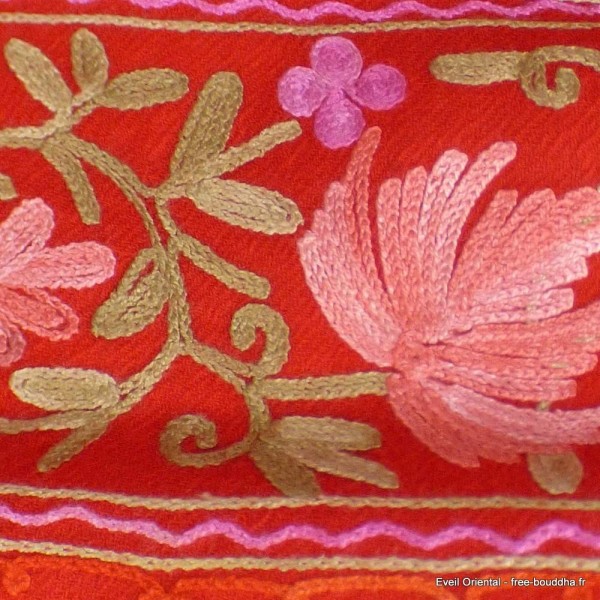 Grand châle rouge pour femme en laine fine brodée Pashminas laine et broderies NCT23