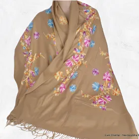 Châle ethnique brodé fleurs beige - Châles en laine faits main