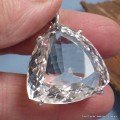 Gros pendentif trilliant Cristal de Roche Bijoux en Cristal de roche SK16.3