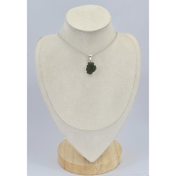 Pendentif authentique Moldavite serti griffes Bijoux en Moldavite SK17