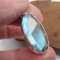 Superbe pendentif Labradorite bleu orange - Bijoux en Labradorite Bleue