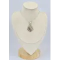 Pendentif trapèze en silex rayé - Bijoux en Silex