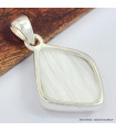 Pendentif en Scolecite blanche forme libre 