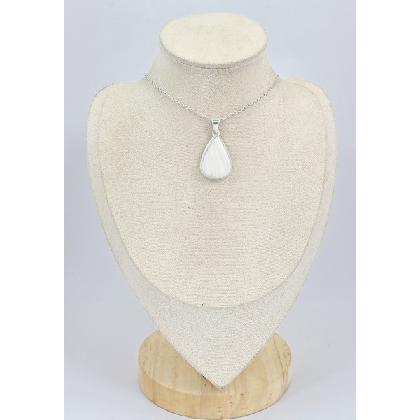 Pendentif en Scolecite blanche forme goutte 