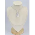 Pendentif triangulaire en Sélénite - Bijoux en Sélénite