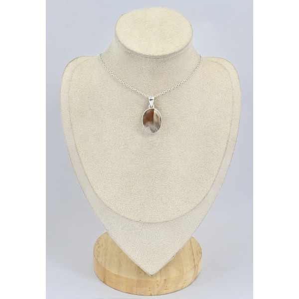 Pendentif oval bois fossilisé 