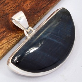 Pendentif semi-rond en Oeil de Tigre bleu