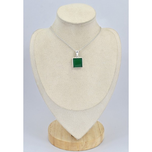 Pendentif Onyx vert carré serti clos 