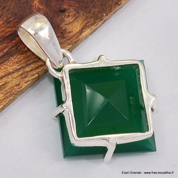 Pendentif Onyx vert losange serti griffe 