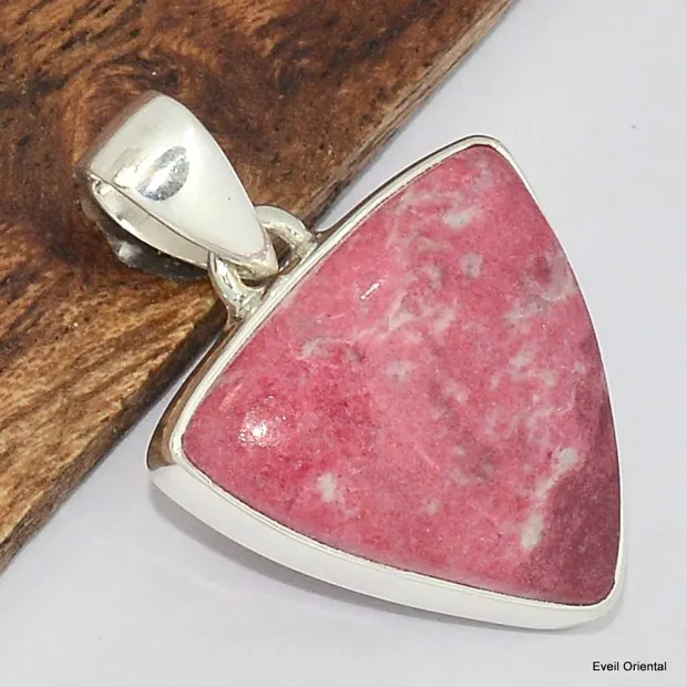 Pendentif triangulaire en Thulite rose - Pendentifs pierres naturelles