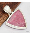 Pendentif triangulaire en Thulite rose 