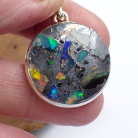 Pendentif rond Opale welo sur pyrite 