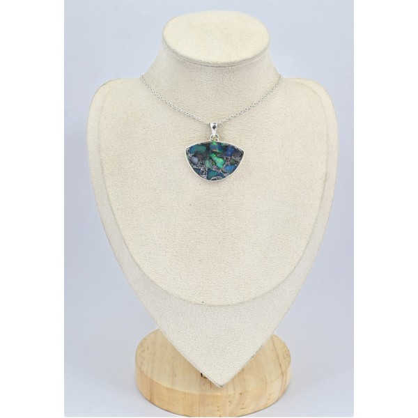 Pendentif semi-rond Opale welo sur pyrite 