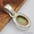 Pendentif Opale Welo facettée ovale - Bijoux en Opale Ethiopienne