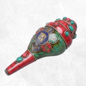 Conque tibétaine bouddhiste Om et mantra