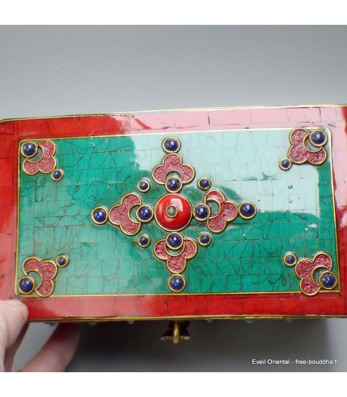 Grosse boîte à bijoux tibétaine sertie de pierres Artisanat tibétain bouddhiste BAT14