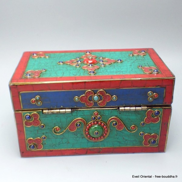 Grosse boîte à bijoux tibétaine sertie de pierres 