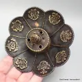 Porte-encens tibétain Lotus sur pied cuivre vieilli - Porte-encens tibétains