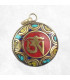 Pendentif tibétain orné du Om tibétain couleur corail