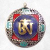 Gros pendentif tibétain Om éclats de pierres