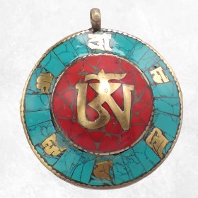 Bijou tibétain pendentif rond Om mantra