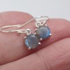 Boucles d'oreilles rondes Labradorite bleue  