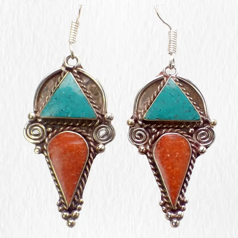 Boucles d'oreilles tibetaines longues en pointe - Boucles d'oreilles tibétaines