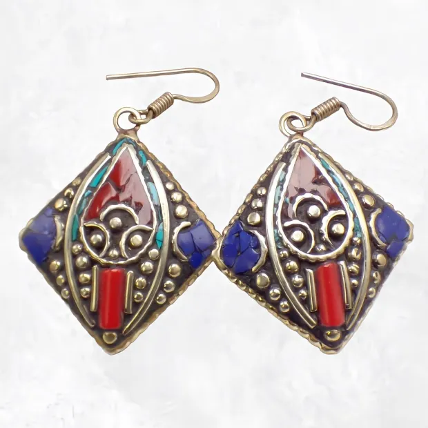 Boucles d'oreilles tibétaines losange pierres fantaisie - Boucles d'oreilles tibétaines