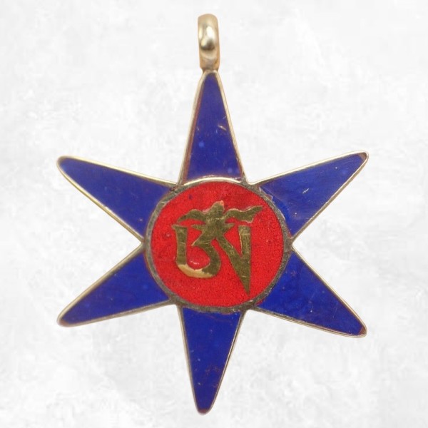 Pendentif tibétain symbole bouddhiste Om