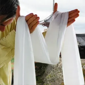 Lot de 10 khatas tibétaines jaunes ou blanches - Objets rituels bouddhistes