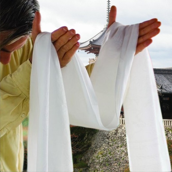 Lot de 10 khatas tibétaines jaunes ou blanches