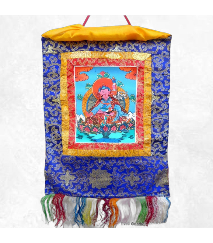 Thangka de Guru Rinpoché : art et spiritualité du Bouddhisme
