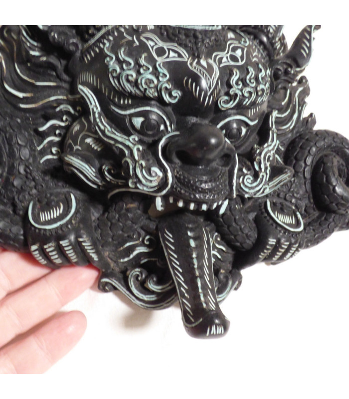 Statue Masque Mahakala, un Gardien Mystique aux Pouvoirs Protecteurs