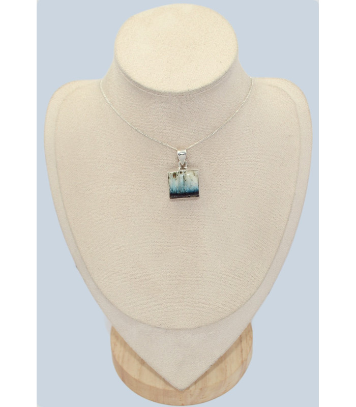 Petit Pendentif carré en Nakaurite Glacierite blue ice