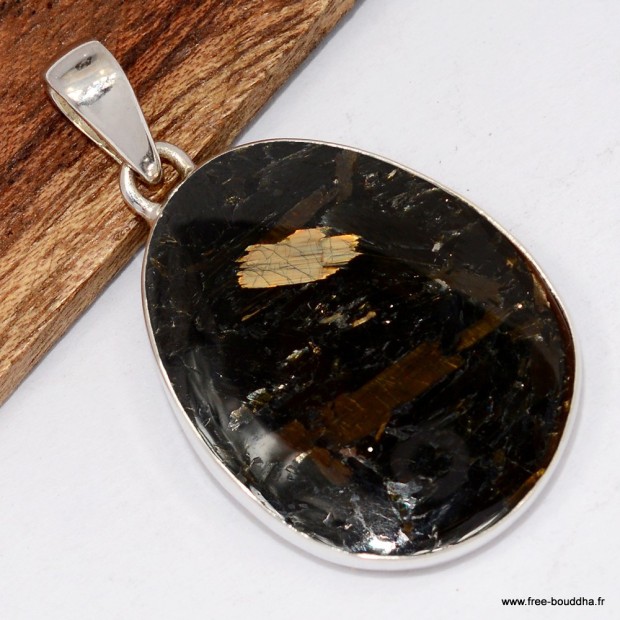 Gros pendentif en Nuummite naturelle – Forme libre