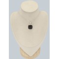 Pendentif Nuumite forme carrée