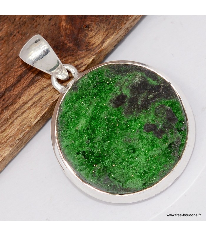 Pendentif rond en Grenat vert