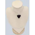 Pendentif triangulaire Tourmaline noire brute - Pendentifs pierres naturelles
